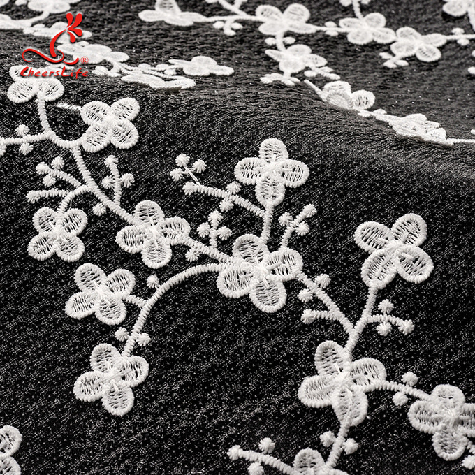 100% cordón floral bordado poliéster de Bussy de la tela del cordón para el vestido de boda con la red suiza